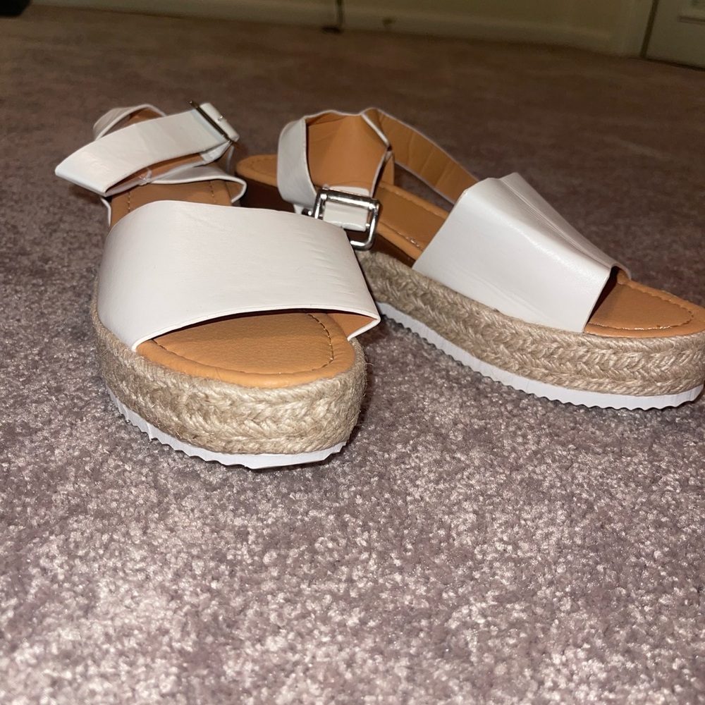 White Espadrille Platform Sandals – Size 39 (US 8.5) - Picture 4 of 4